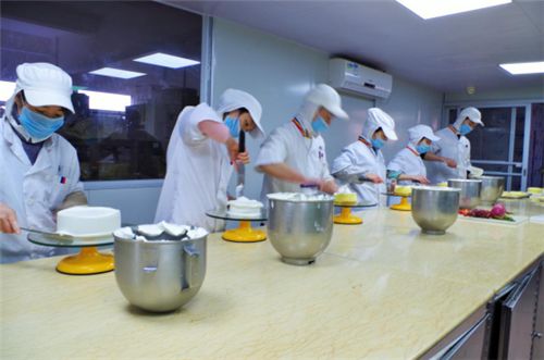 華隆面包代工廠 敢于創新 拒絕跟隨