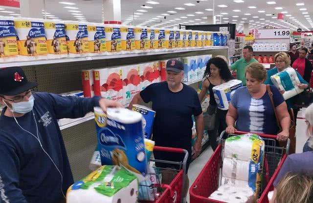 美國(guó)的食品和生活用品都很便宜,為什么大部分美國(guó)人攢不下錢來(lái)